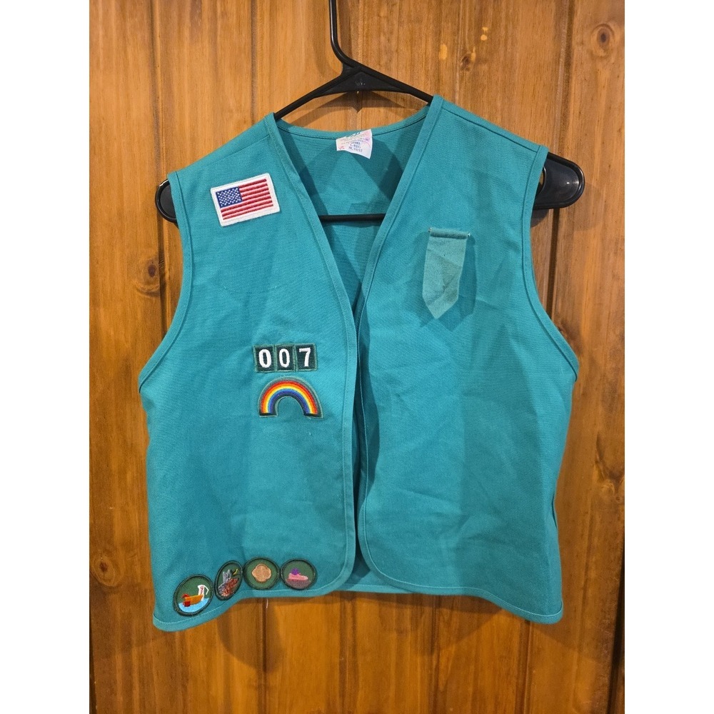 Girl‎ Scout Cotton Blend Vest With Patches Pins and Medals 2000s
